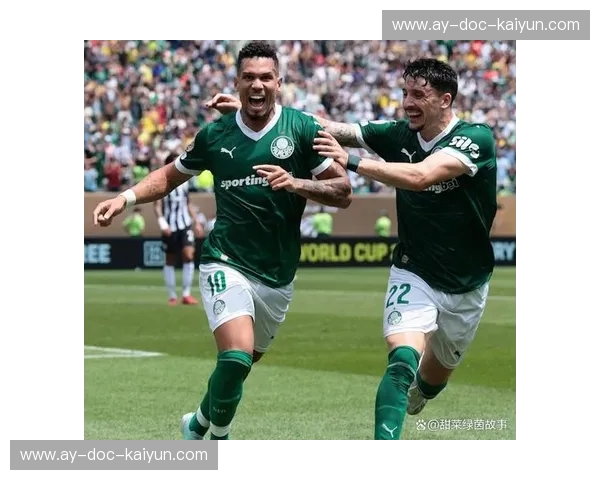 帕尔梅拉斯vs米内罗竞技：绿巨人与鸡王的绿茵史诗，谁能问鼎巴甲王座？